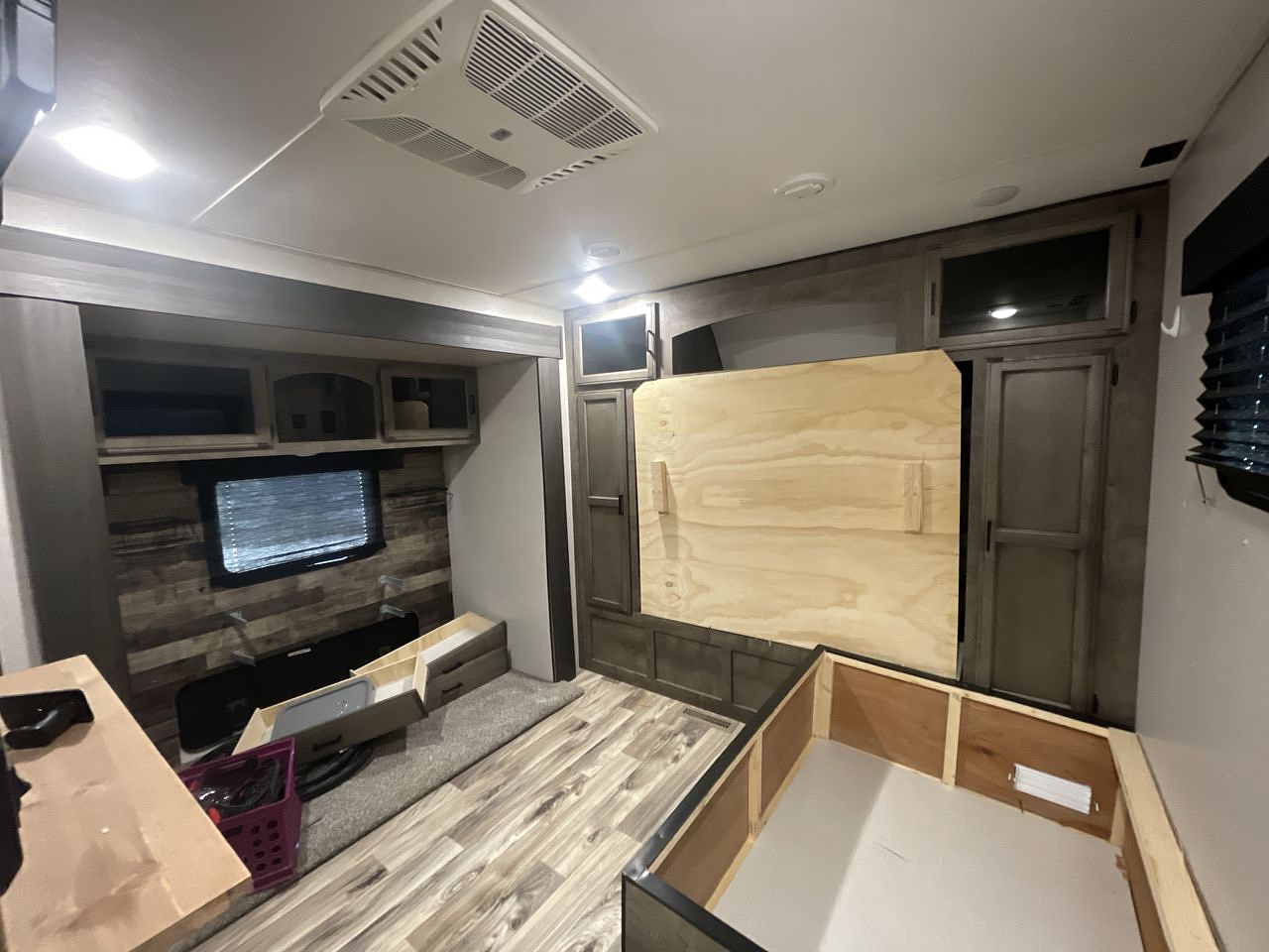 2021 KZ RV SPORTTREK 343VIB