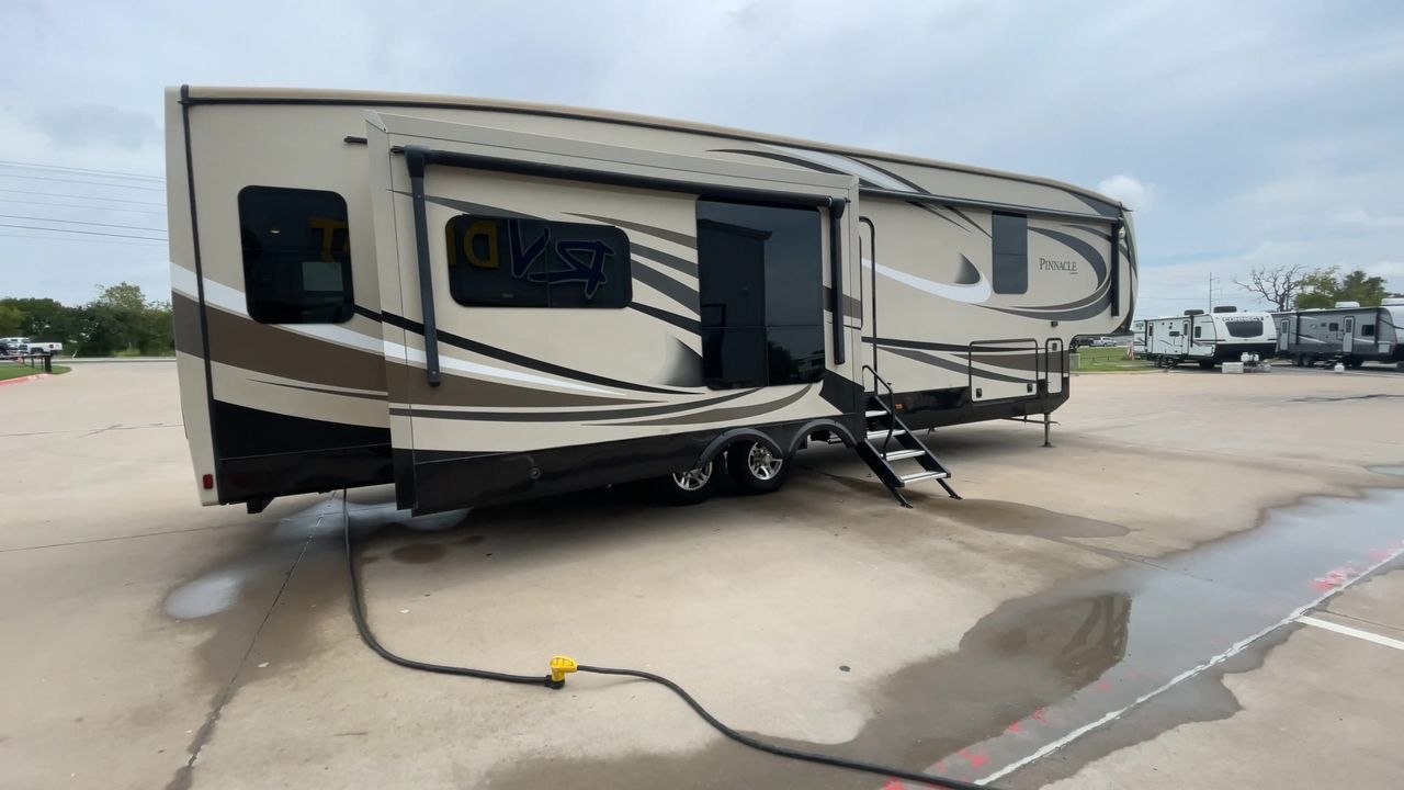 2016 JAYCO PINNACLE 37