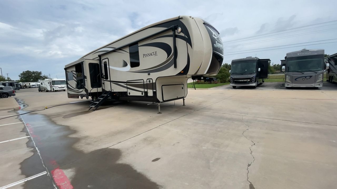 2016 JAYCO PINNACLE 37