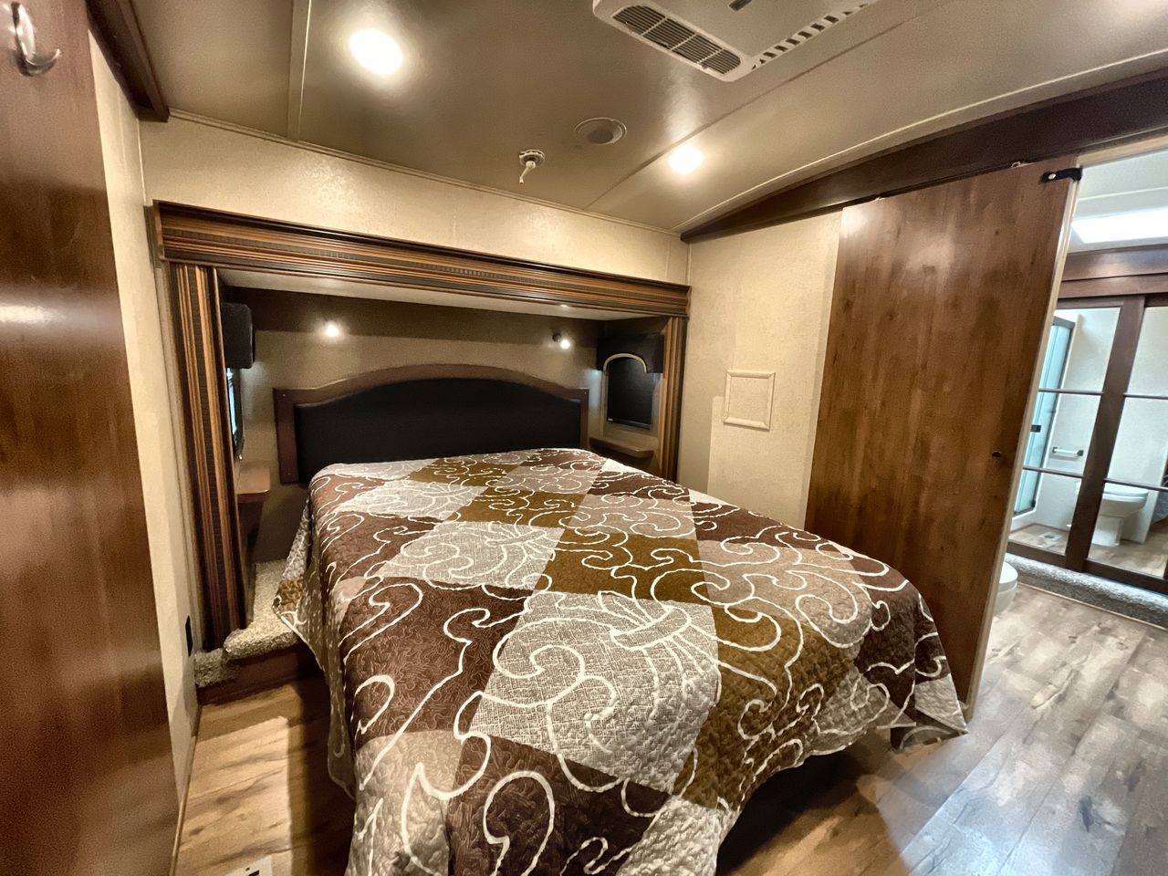 2016 JAYCO PINNACLE 37