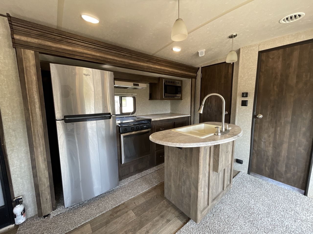 2018 FOREST RIVER VIBE 313BHS