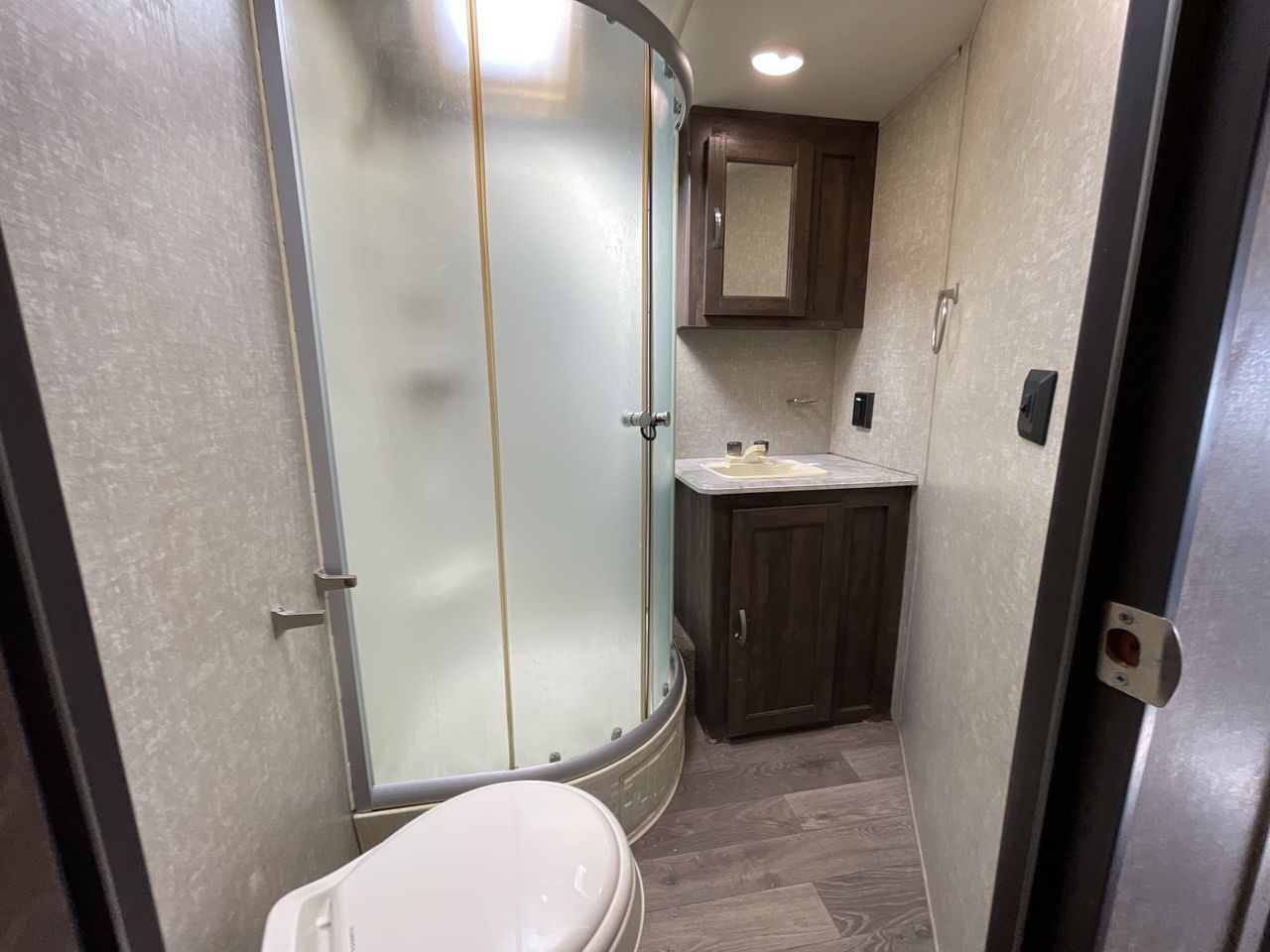 2018 FOREST RIVER VIBE 313BHS