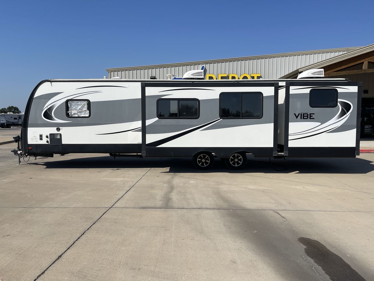 2018 FOREST RIVER VIBE 313BHS