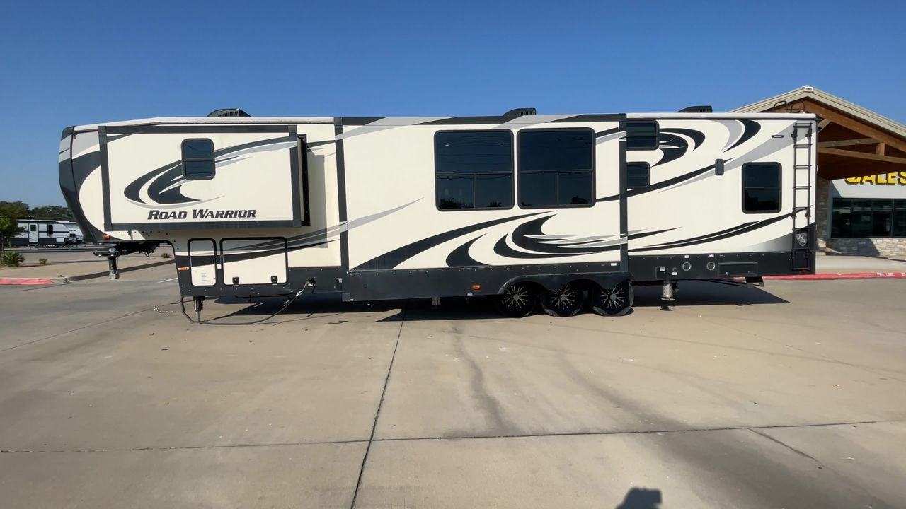 2017 HEARTLAND ROAD WARRIOR 427