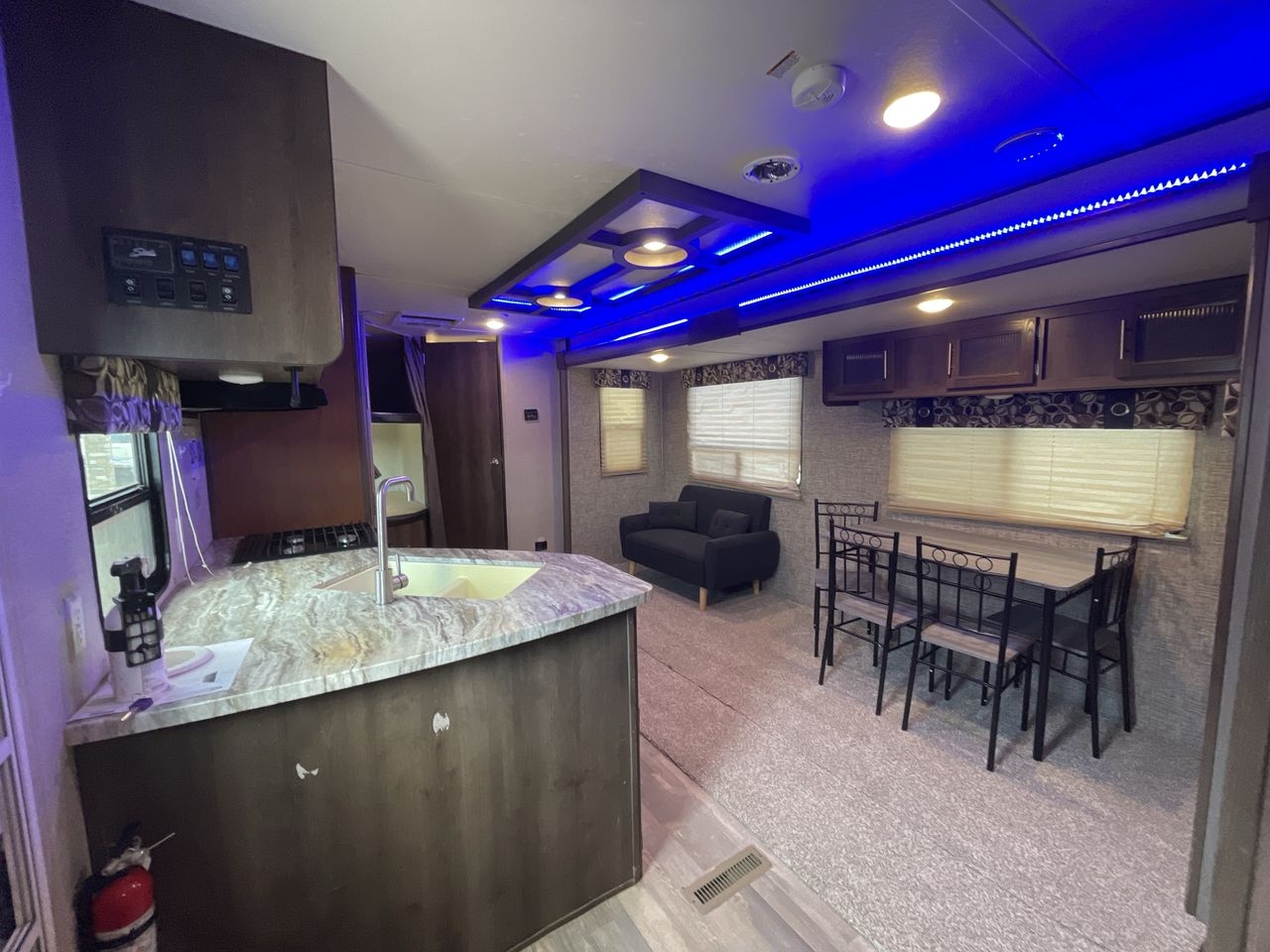 2019 FOREST RIVER SHASTA 27BH