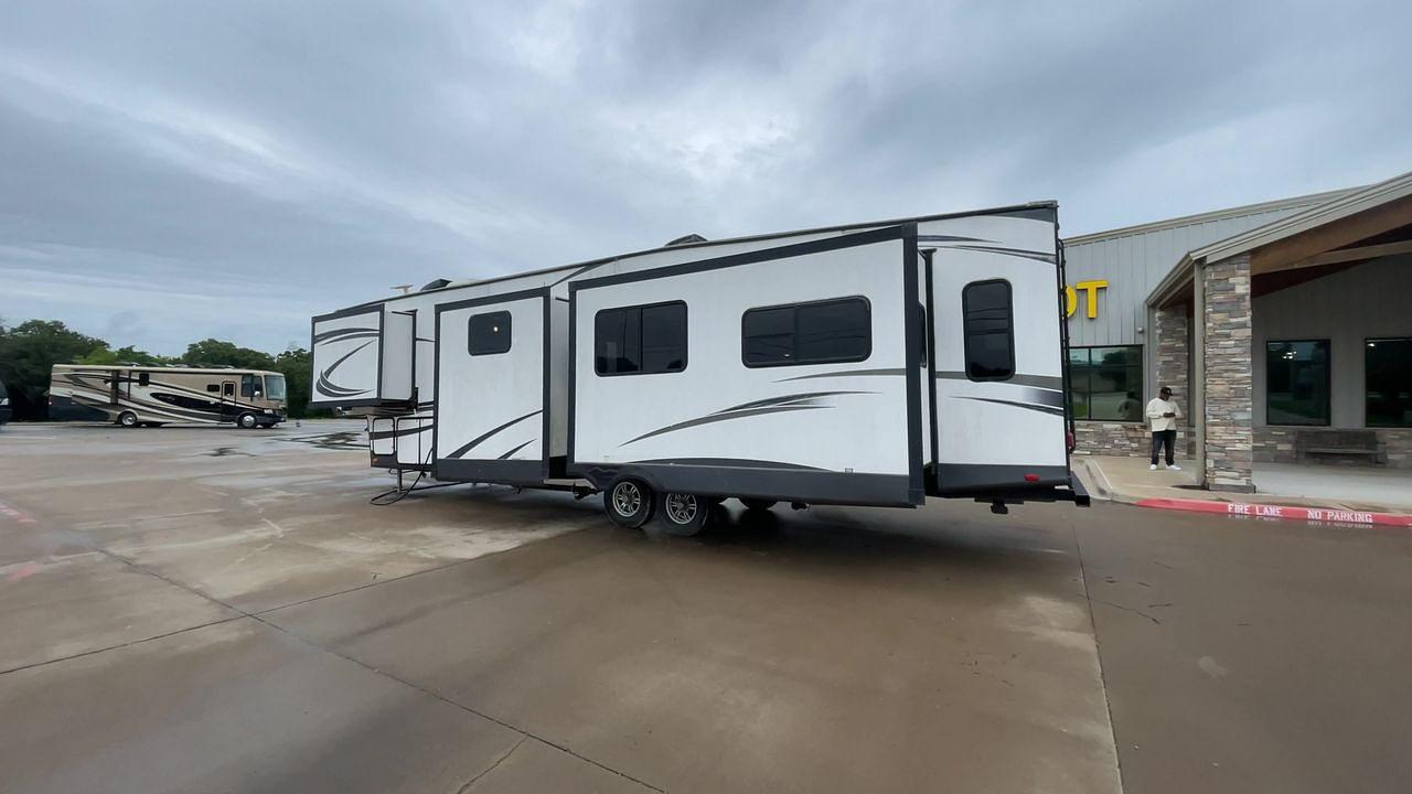 2019 HEMISPHERE 368RLBHK