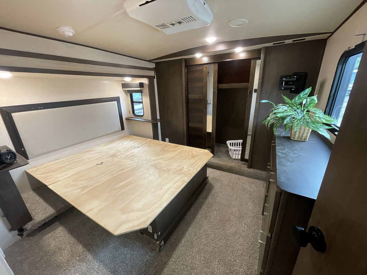 2019 HEMISPHERE 368RLBHK