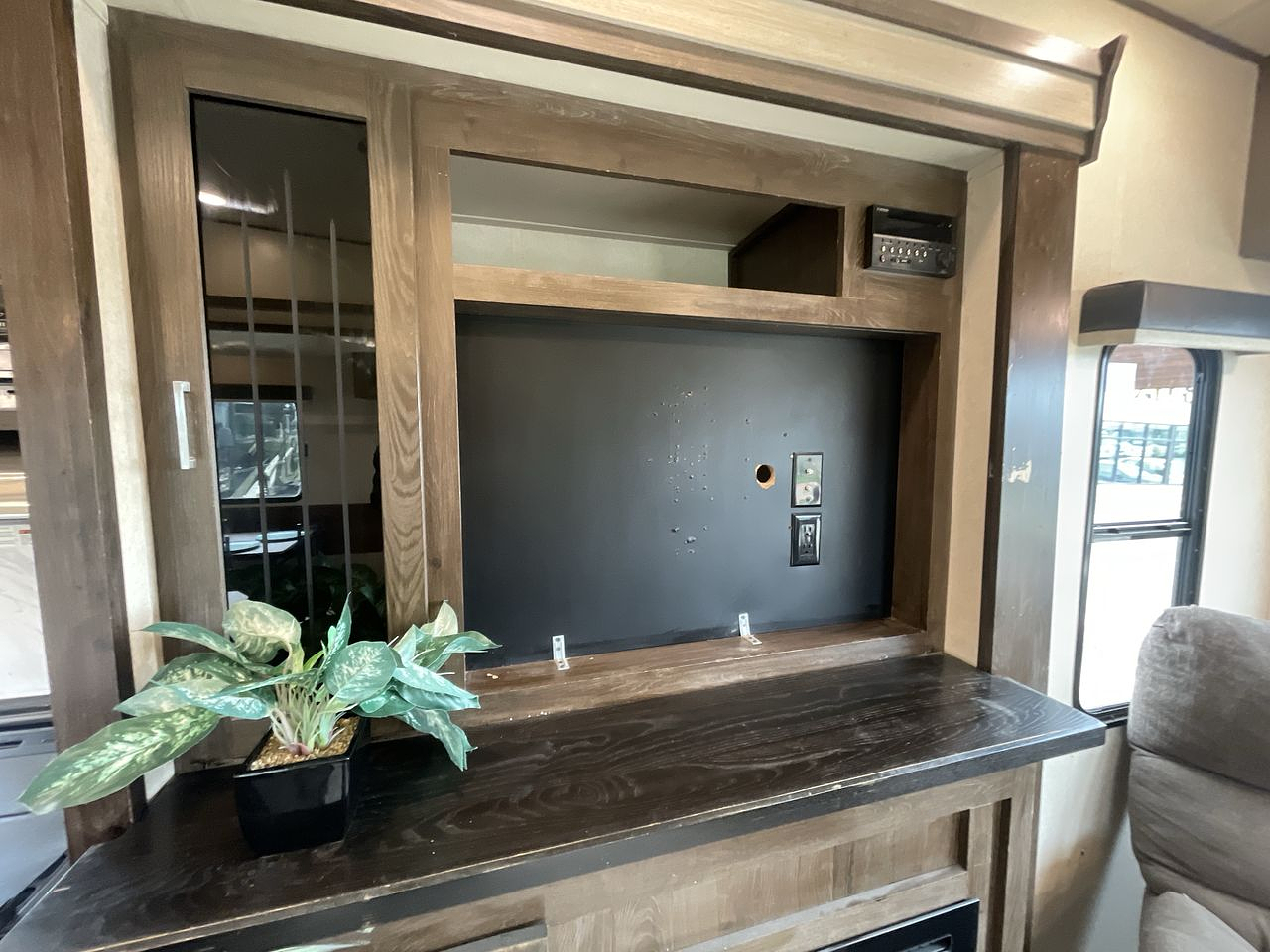 2019 HEMISPHERE 368RLBHK
