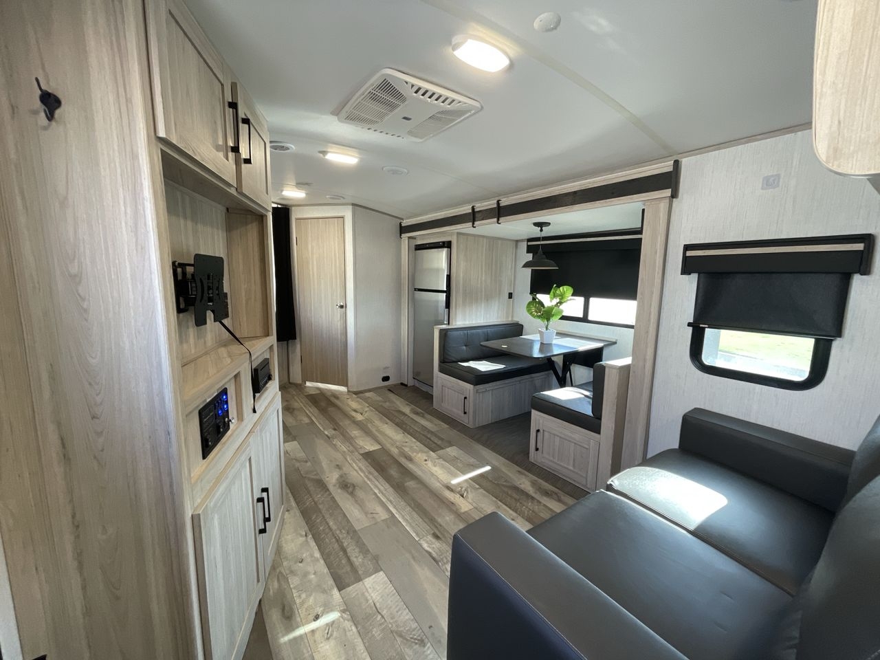 2022 HEARTLAND SUNDANCE 265BH