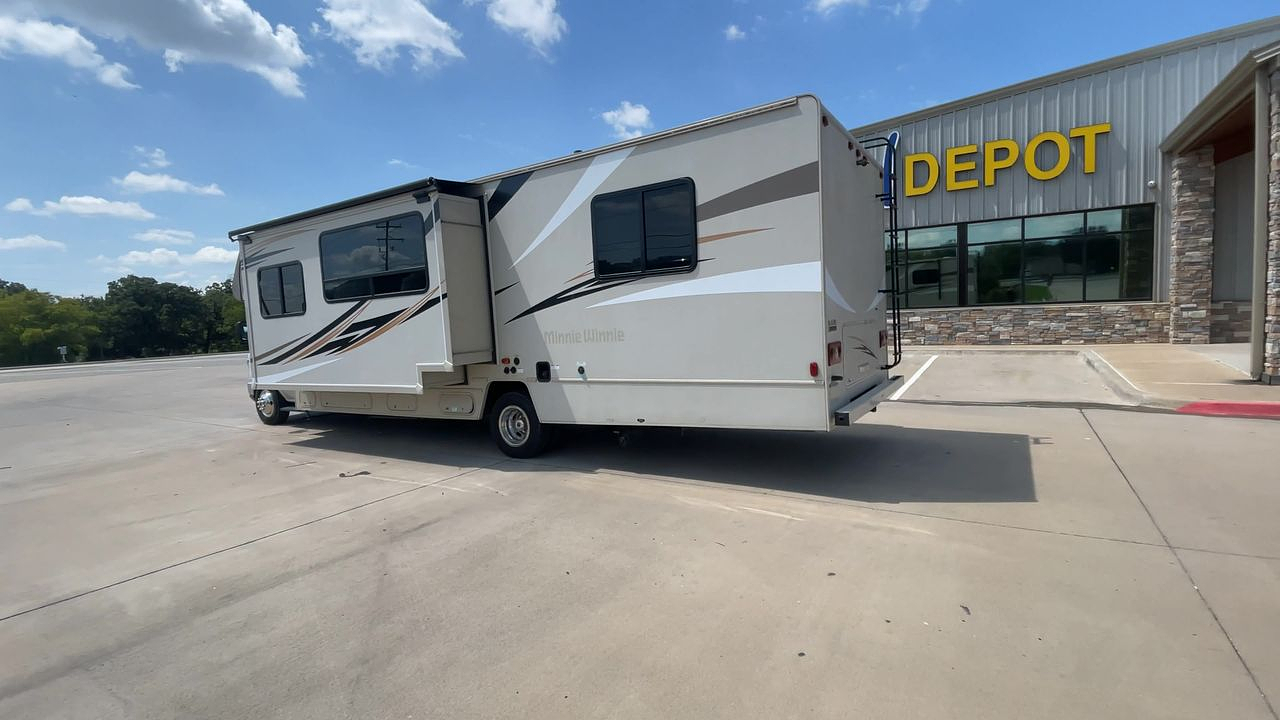 2018 WINNEBAGO MINNIE WINNIE 31K