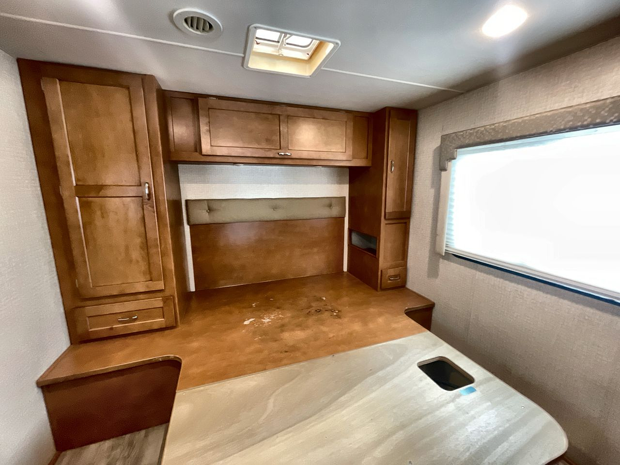 2018 WINNEBAGO MINNIE WINNIE 31K