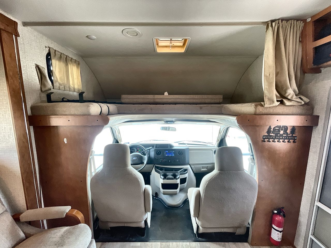 2018 WINNEBAGO MINNIE WINNIE 31K