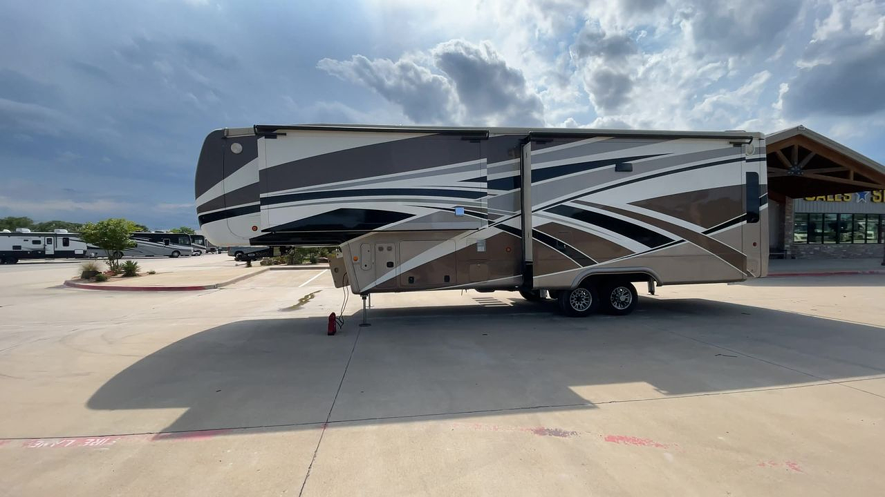 2017 DRV MOBILE SUITES 36RSSB