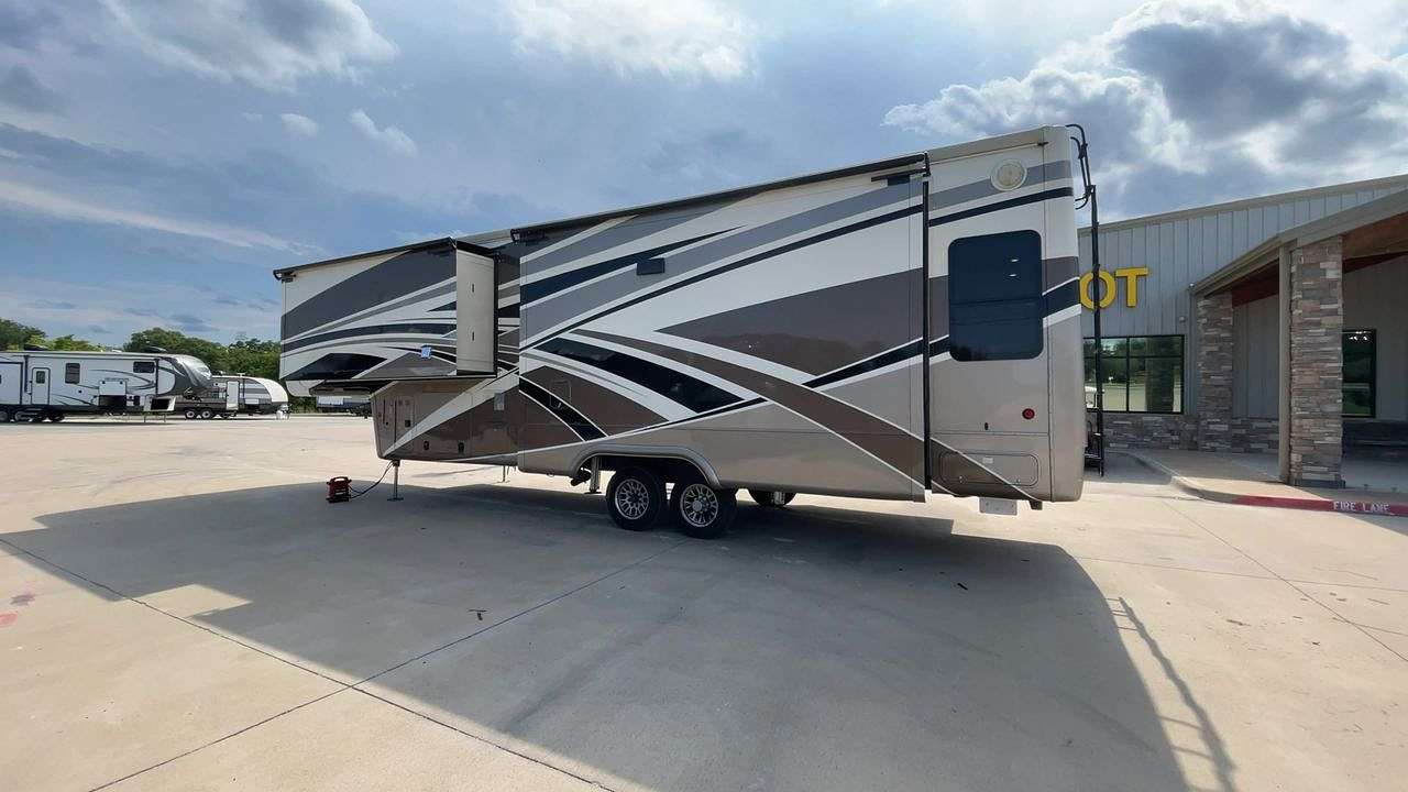 2017 DRV MOBILE SUITES 36RSSB