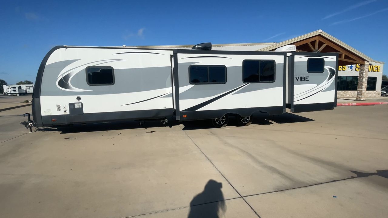 2018 FOREST RIVER VIBE 313BHS