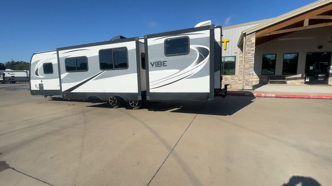 2018 FOREST RIVER VIBE 313BHS