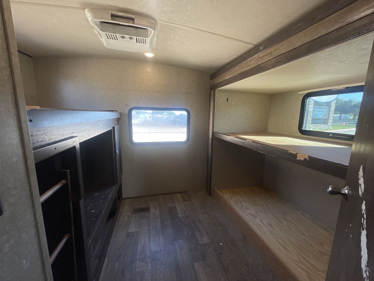 2018 FOREST RIVER VIBE 313BHS