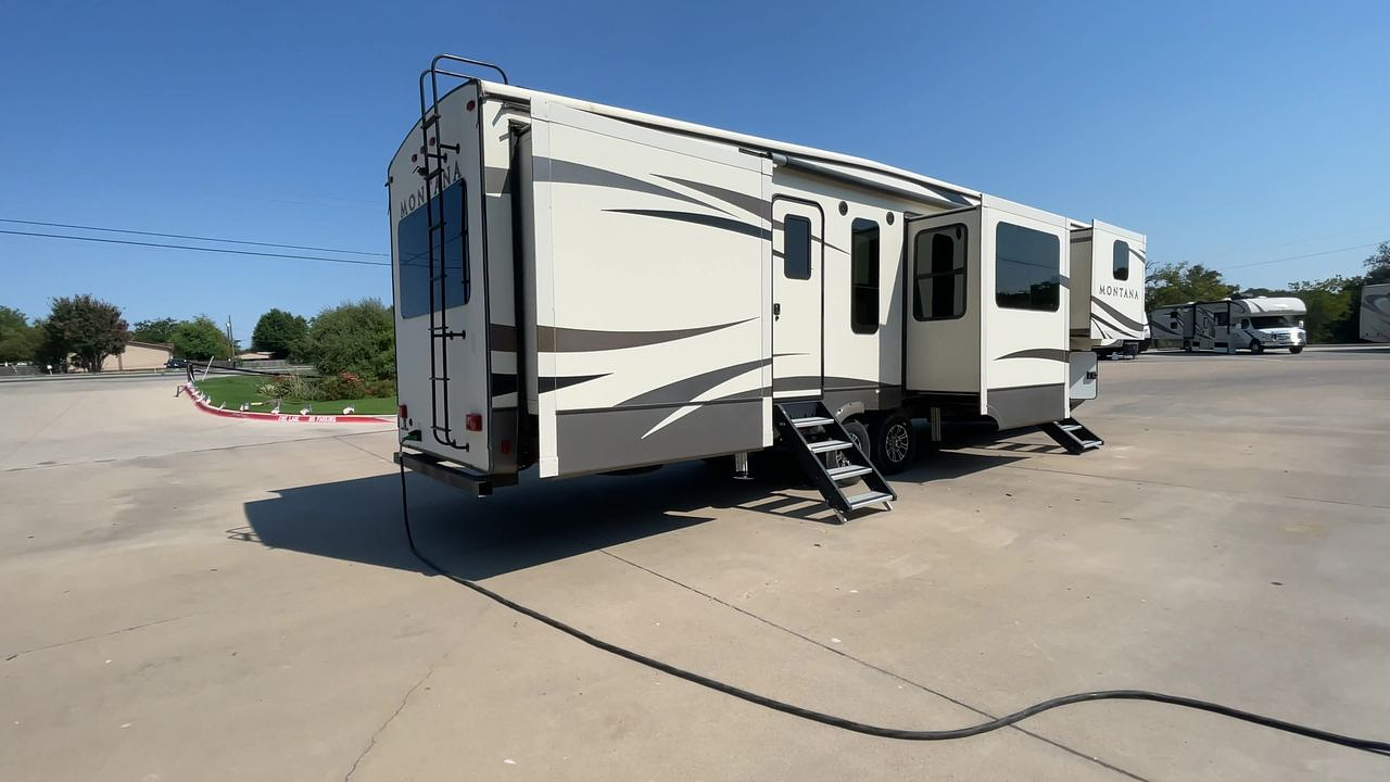 2018 KEYSTONE MONTANA 3820FK