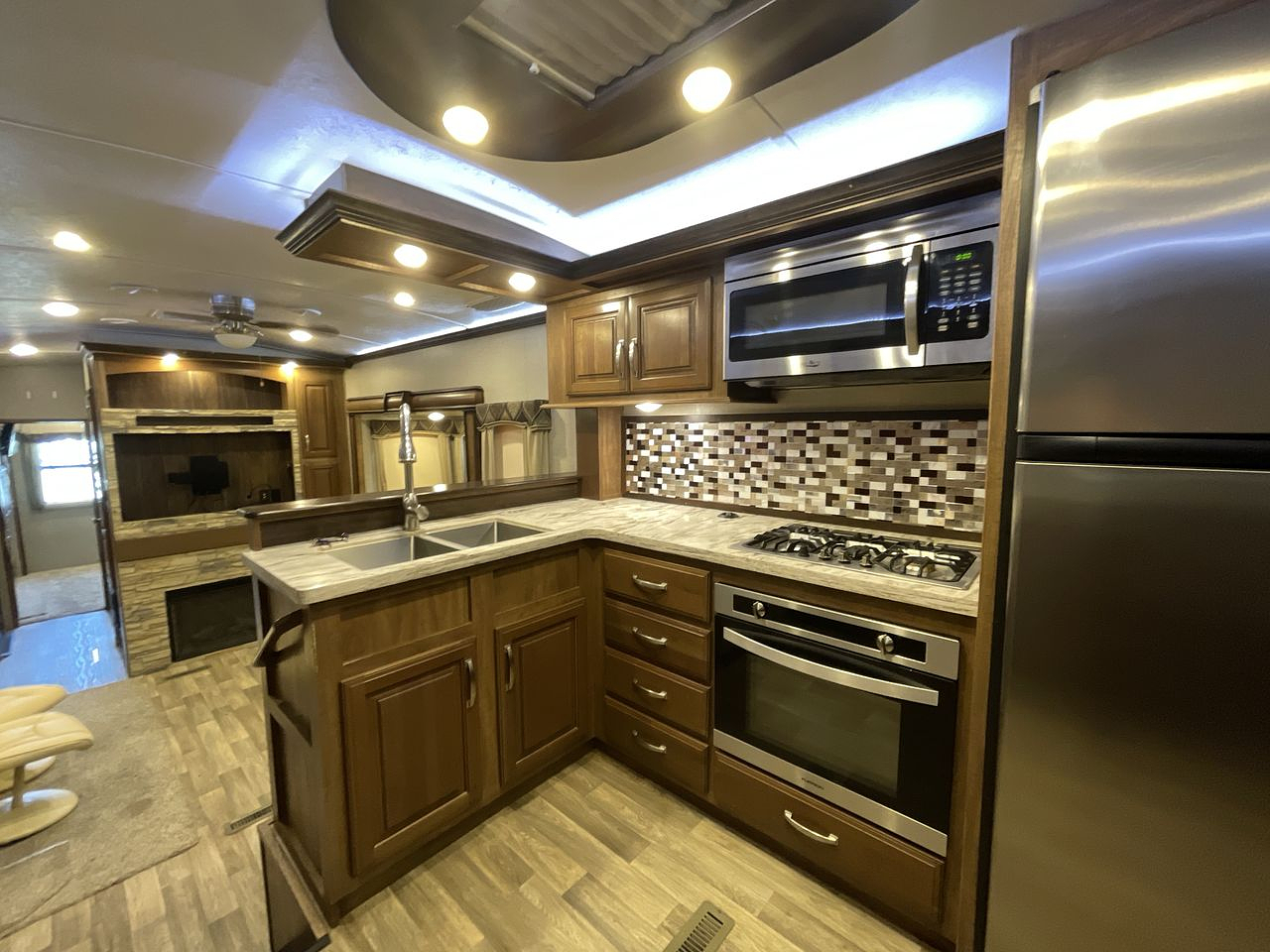 2018 KEYSTONE MONTANA 3820FK