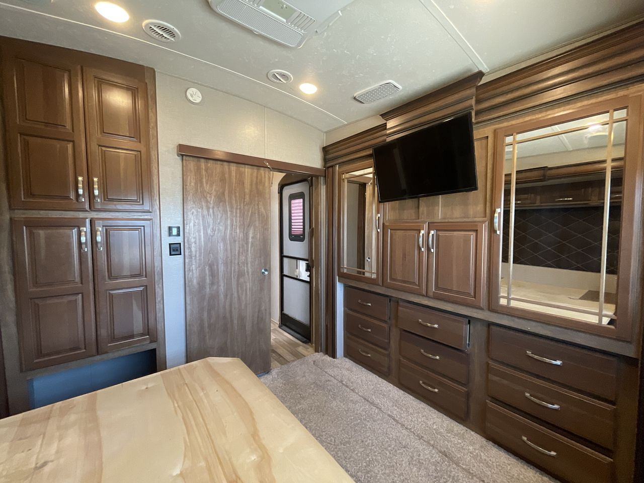 2018 KEYSTONE MONTANA 3820FK
