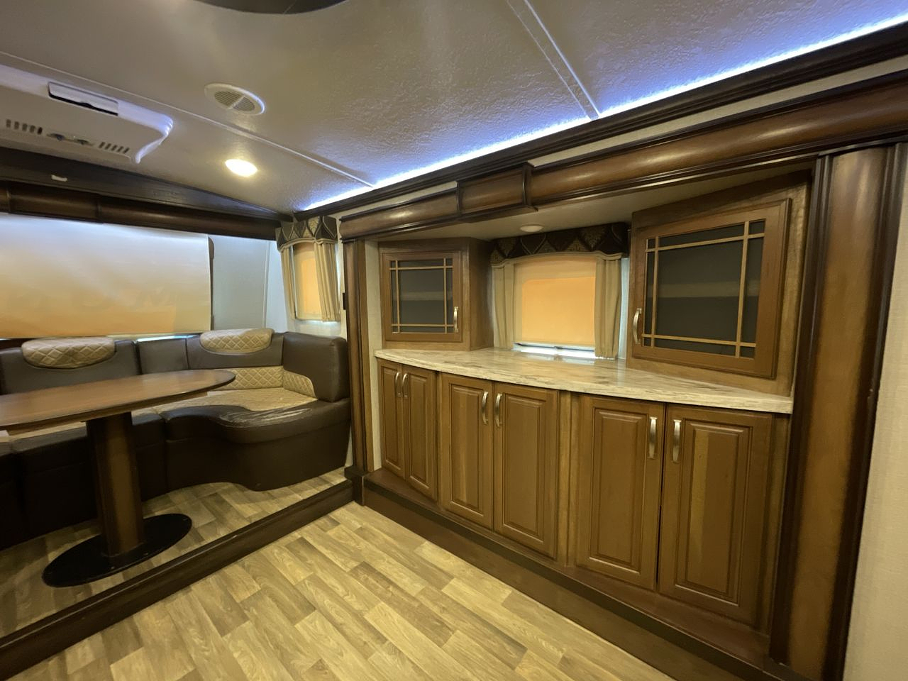 2018 KEYSTONE MONTANA 3820FK