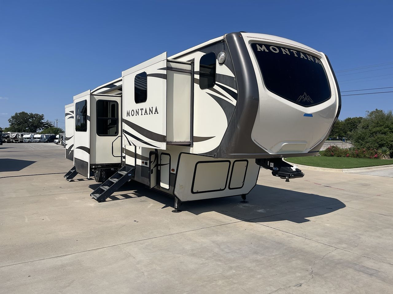 2018 KEYSTONE MONTANA 3820FK