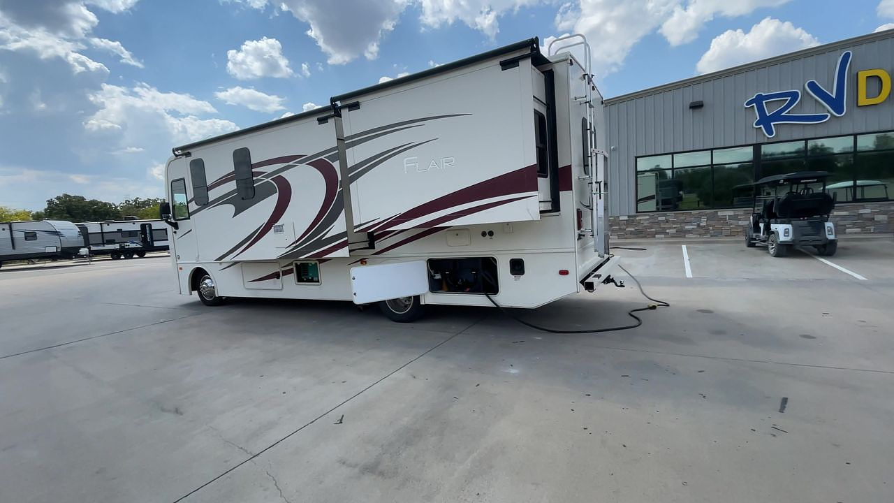 2020 FLEETWOOD FLAIR 28A
