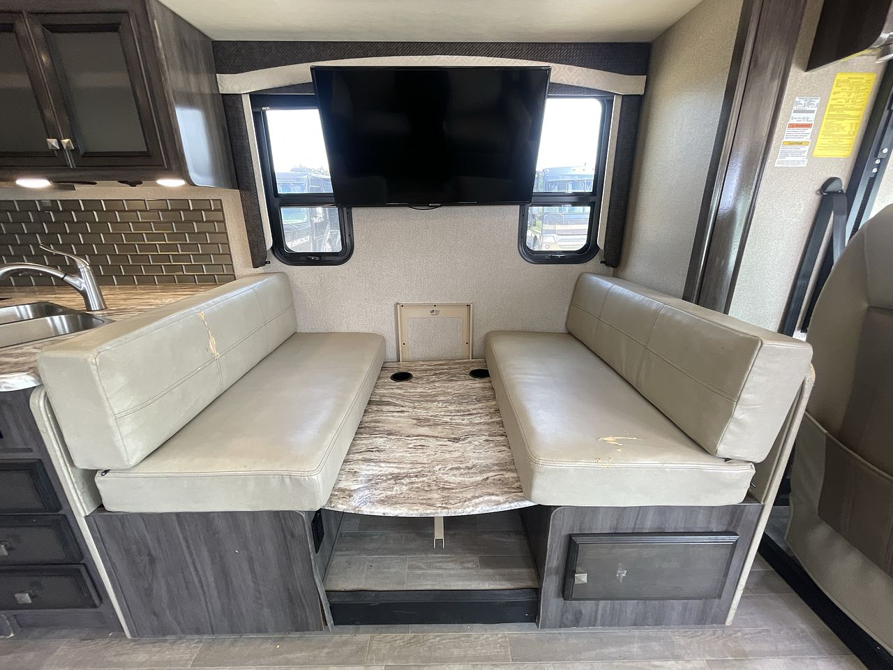 2020 FLEETWOOD FLAIR 28A