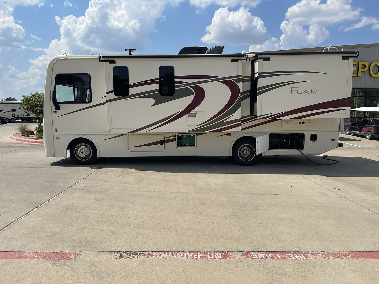 2020 FLEETWOOD FLAIR 28A