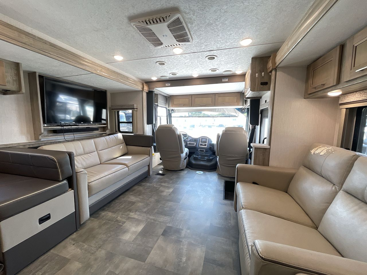 2019 COACHMEN MIRADA 350S