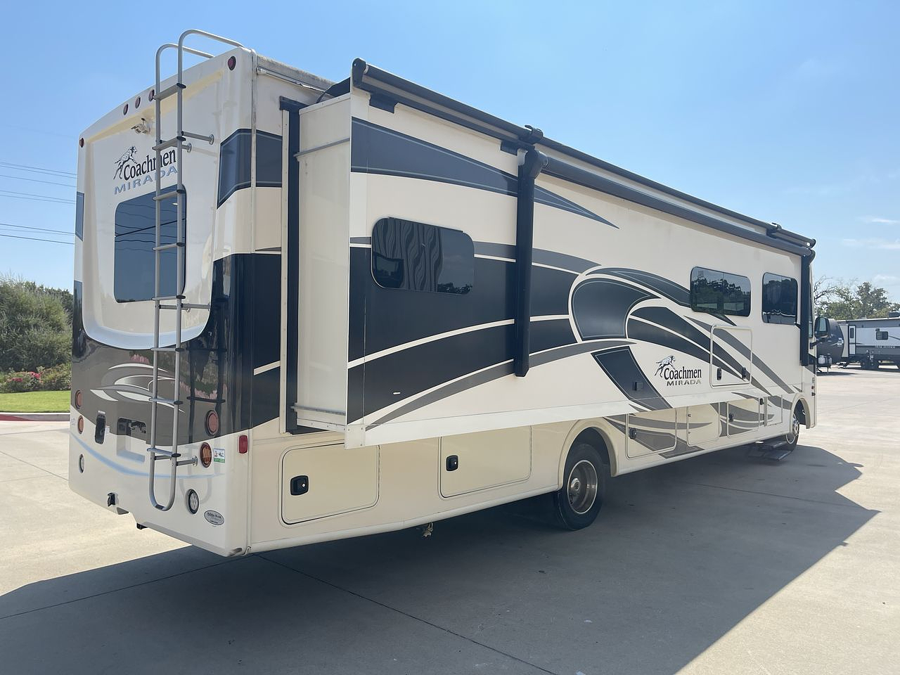 2019 COACHMEN MIRADA 350S