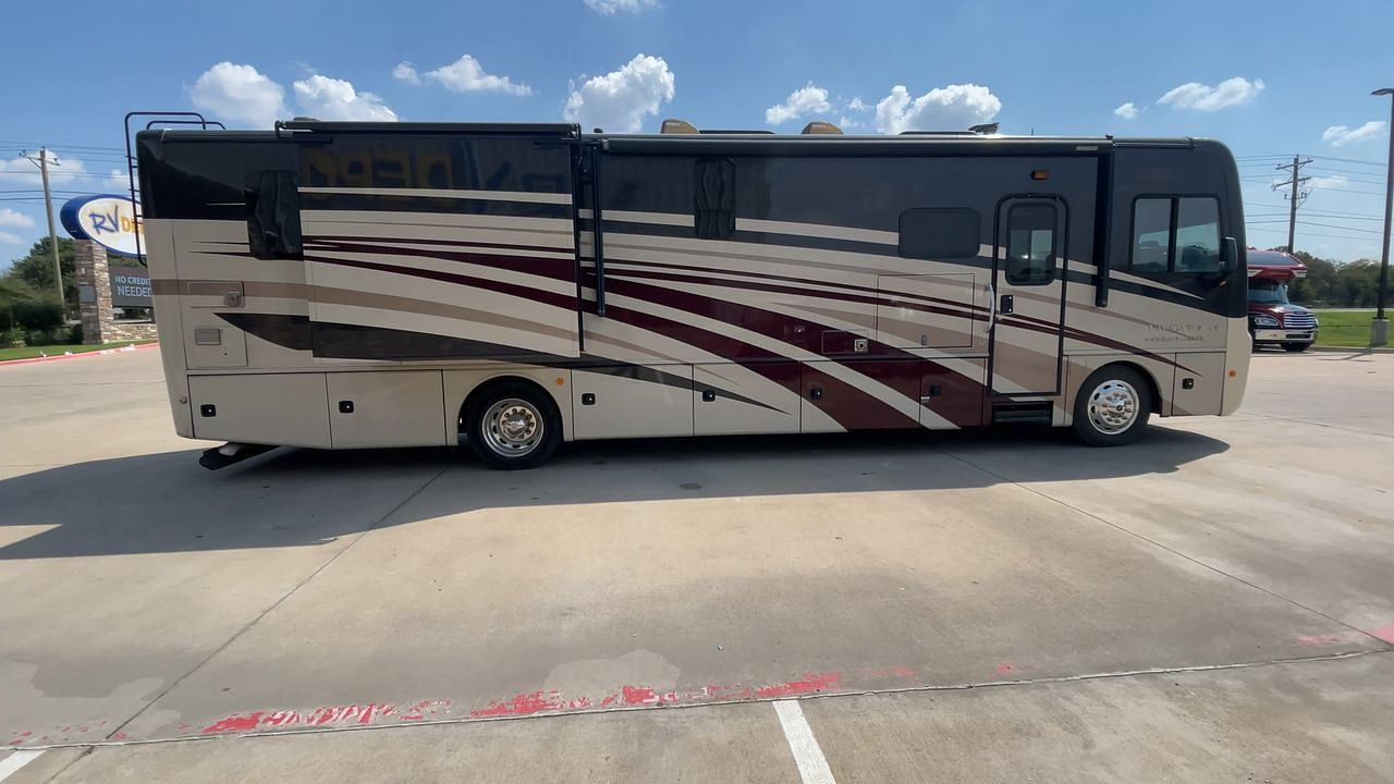 2017 HOLIDAY RAMBLER NAVIGATOR 36U