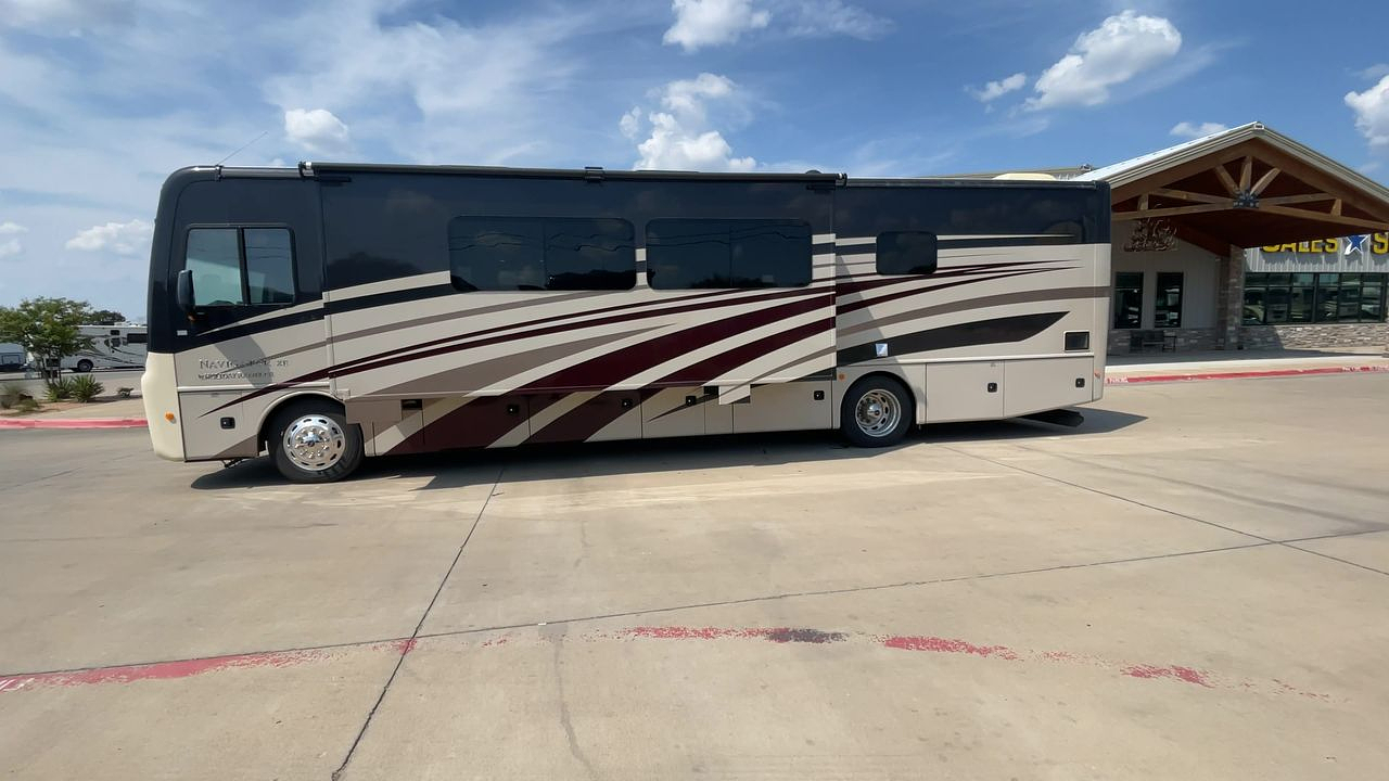 2017 HOLIDAY RAMBLER NAVIGATOR 36U