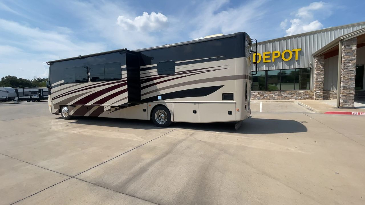 2017 HOLIDAY RAMBLER NAVIGATOR 36U