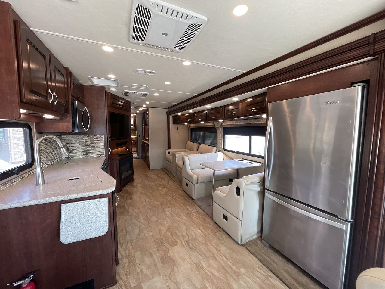 2017 HOLIDAY RAMBLER NAVIGATOR 36U