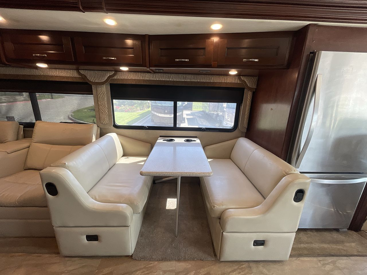2017 HOLIDAY RAMBLER NAVIGATOR 36U