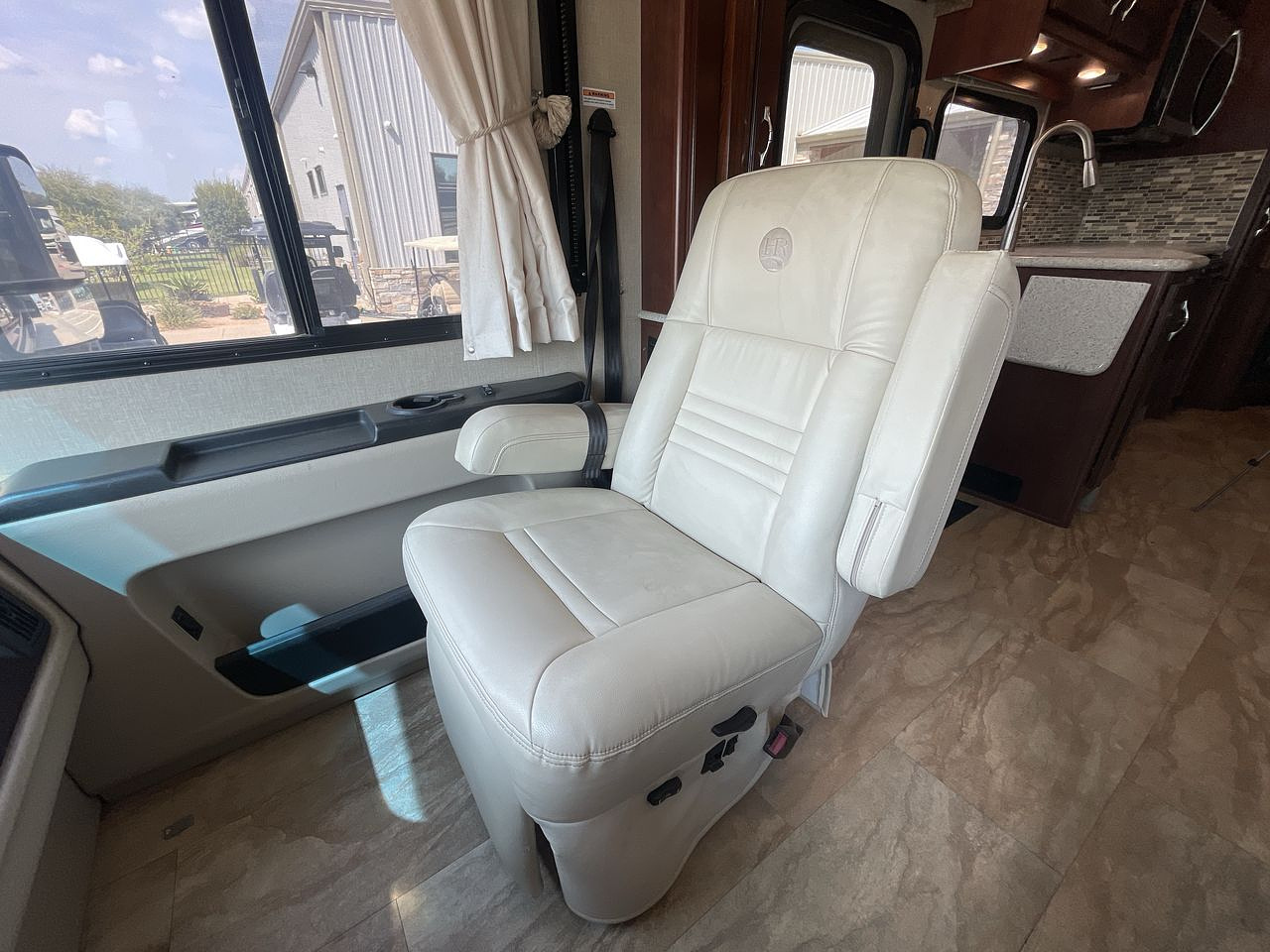 2017 HOLIDAY RAMBLER NAVIGATOR 36U