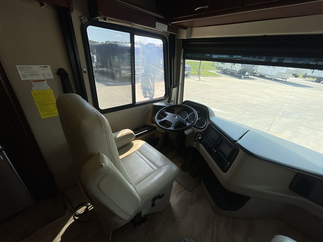 2017 HOLIDAY RAMBLER NAVIGATOR 36U
