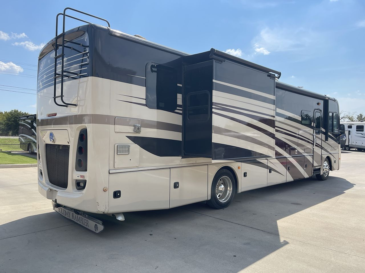 2017 HOLIDAY RAMBLER NAVIGATOR 36U