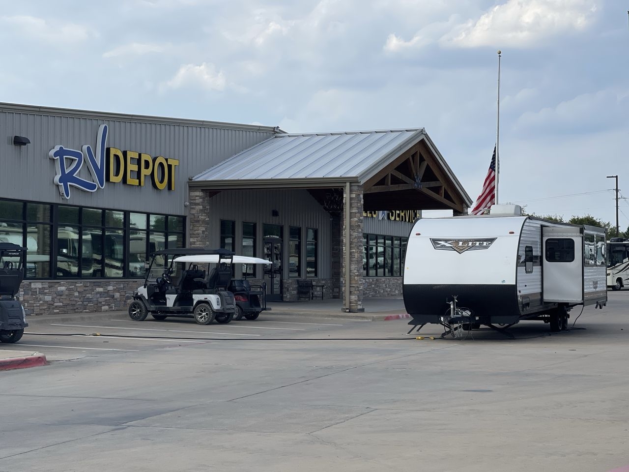 2023 FOREST RIVER WILDWOOD 273QBXL