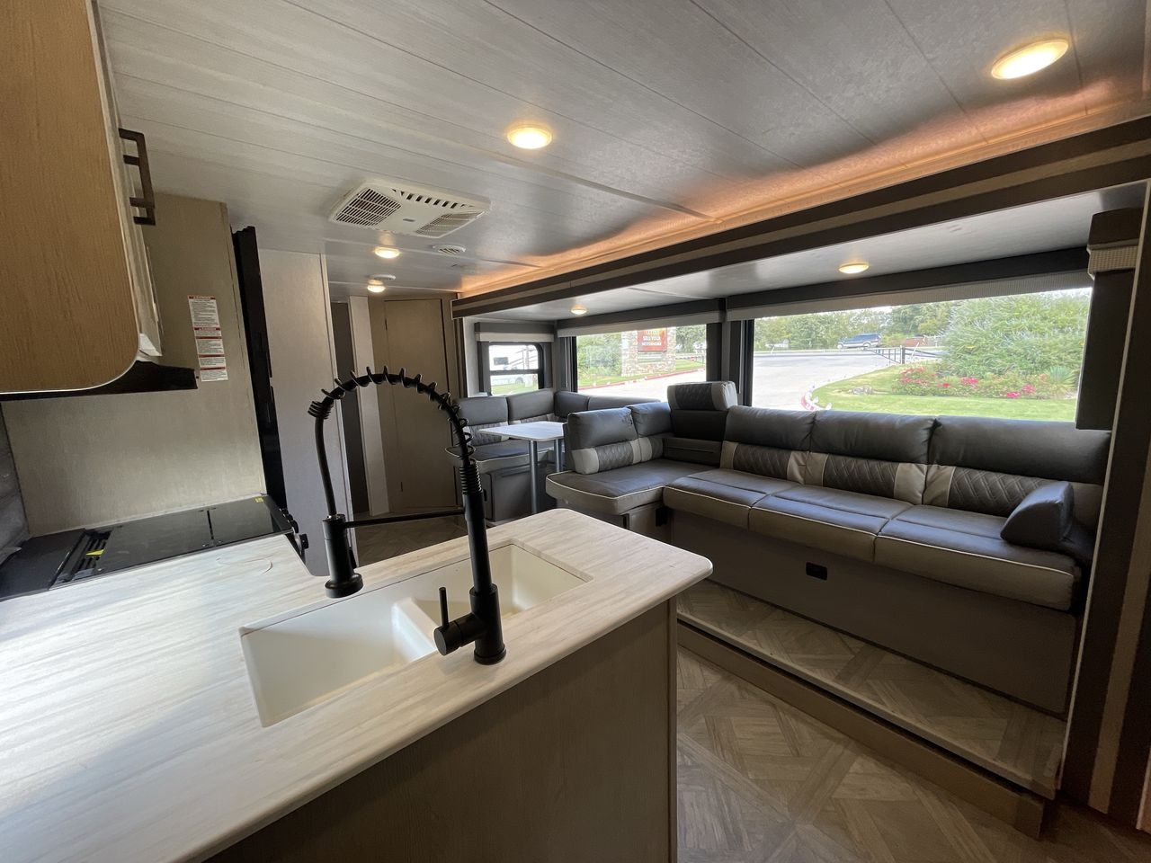 2023 FOREST RIVER WILDWOOD 273QBXL