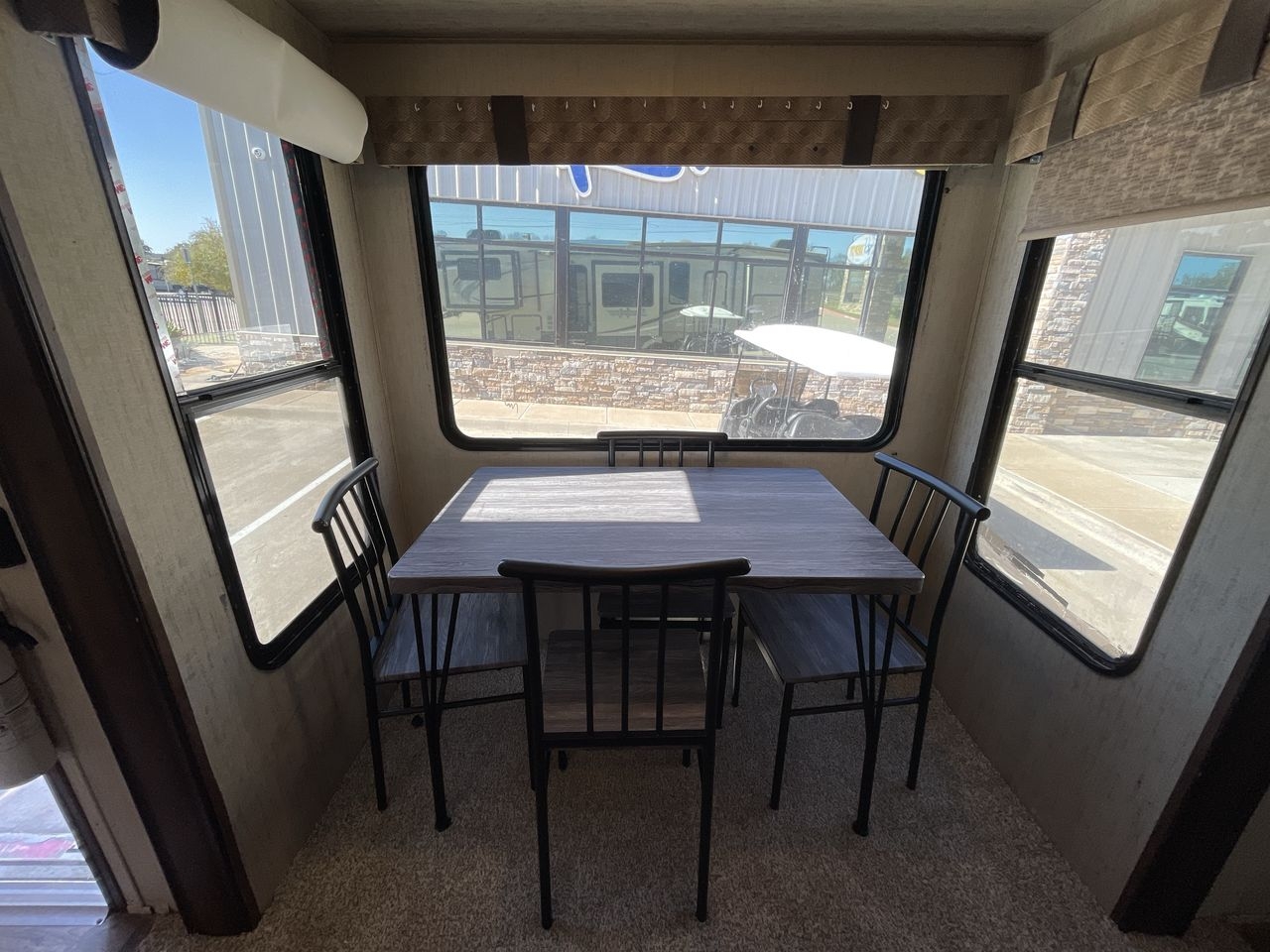 2019 FOREST RIVER SANDPIPER 379FLOK