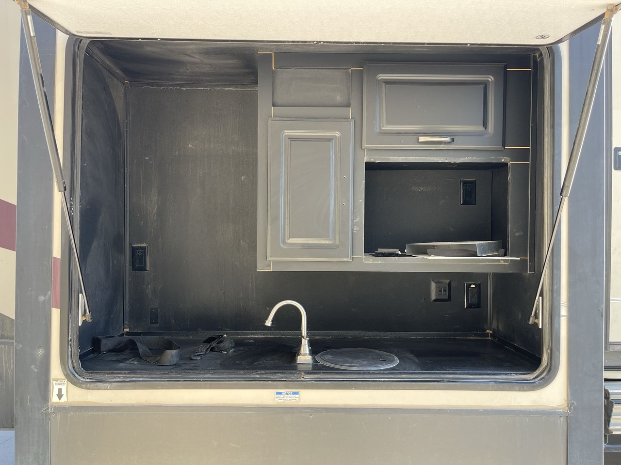 2019 FOREST RIVER SANDPIPER 379FLOK