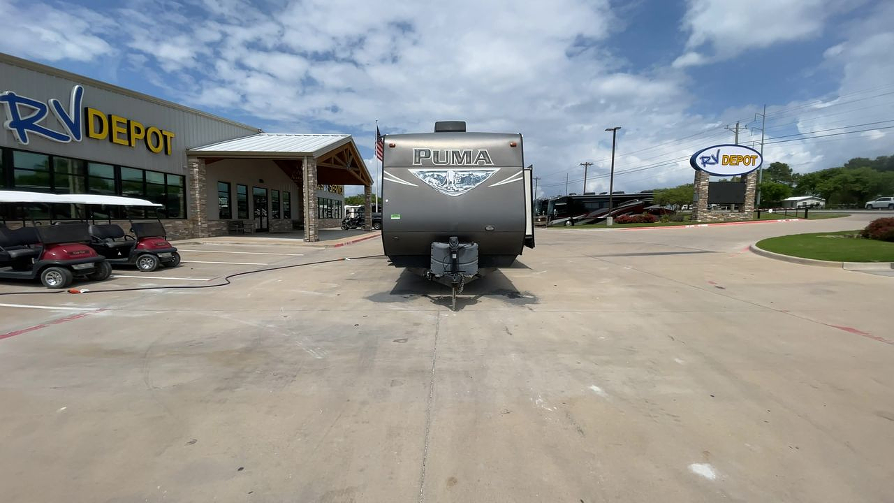2017 FOREST RIVER PUMA 32DBKS