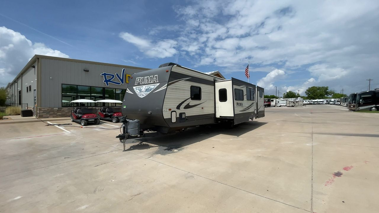 2017 FOREST RIVER PUMA 32DBKS