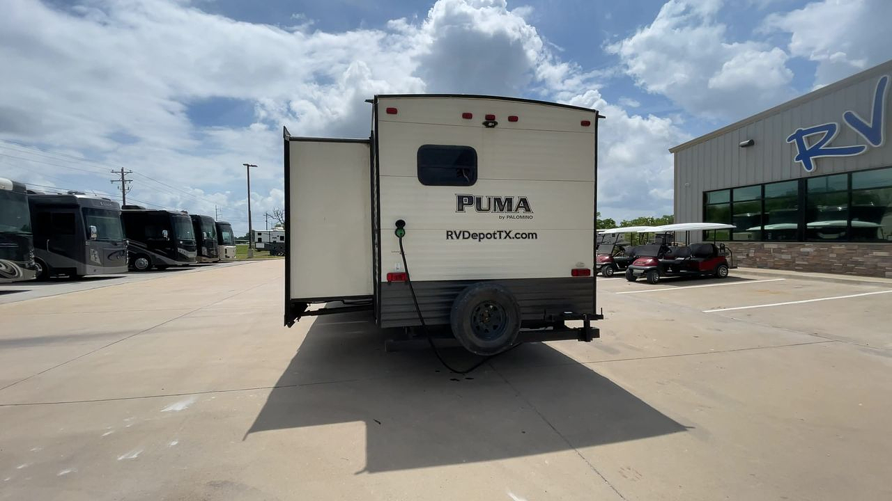 2017 FOREST RIVER PUMA 32DBKS