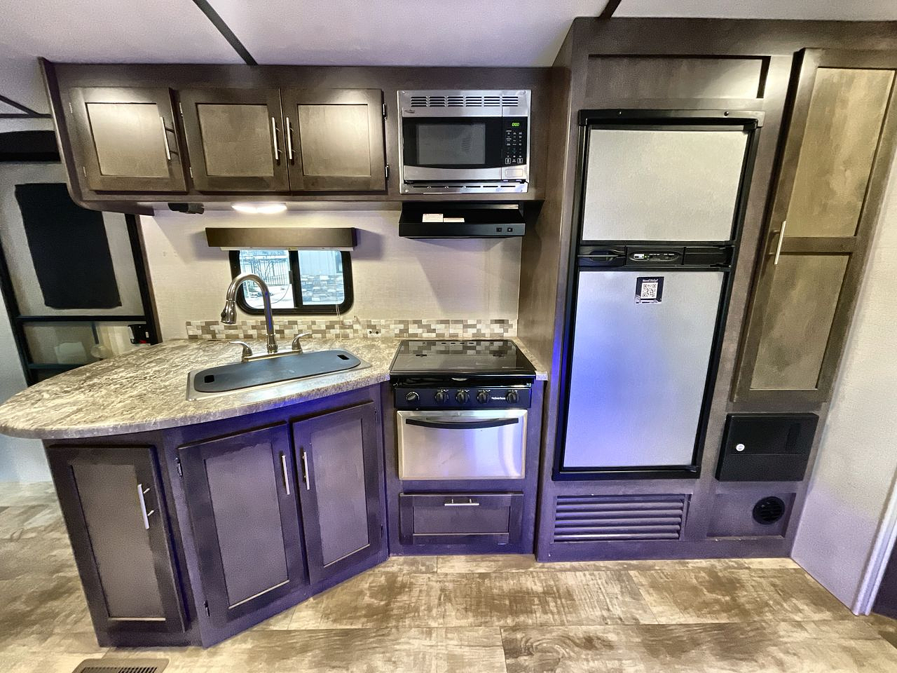 2018 CROSSROADS RV SUNSET TRAIL 264BH