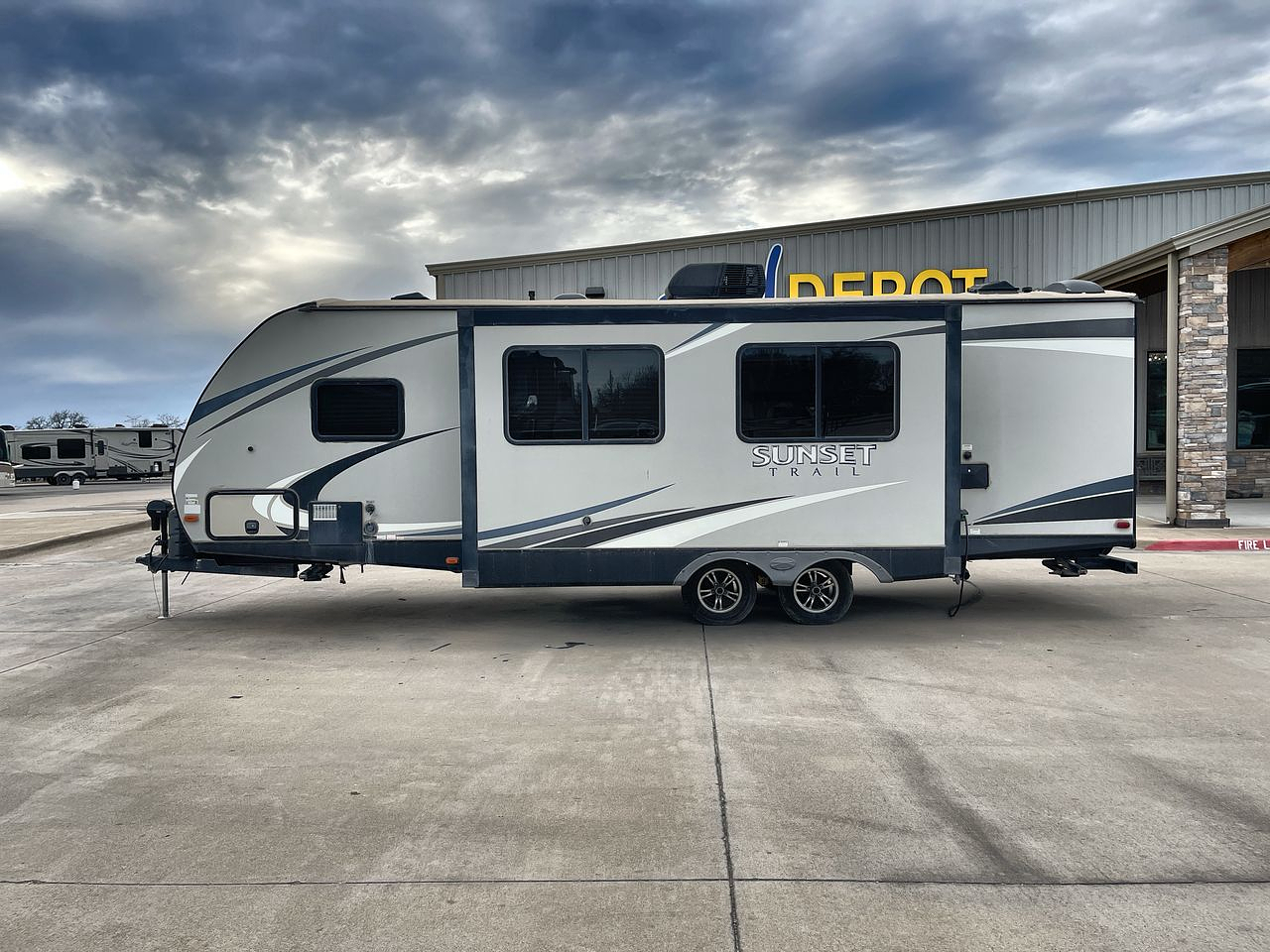 2018 CROSSROADS RV SUNSET TRAIL 264BH