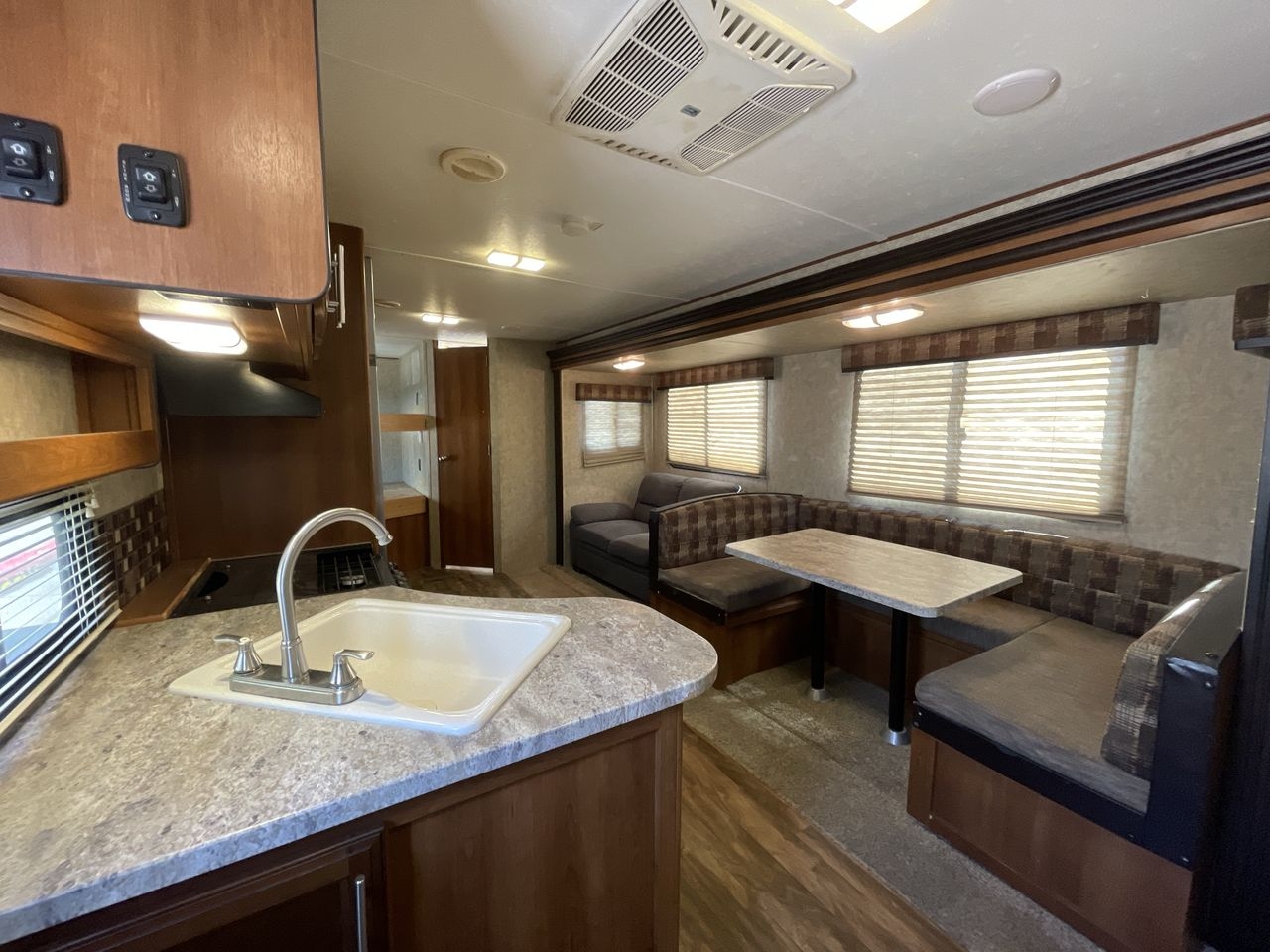 2018 PRIMETIME AVENGER 31DBS