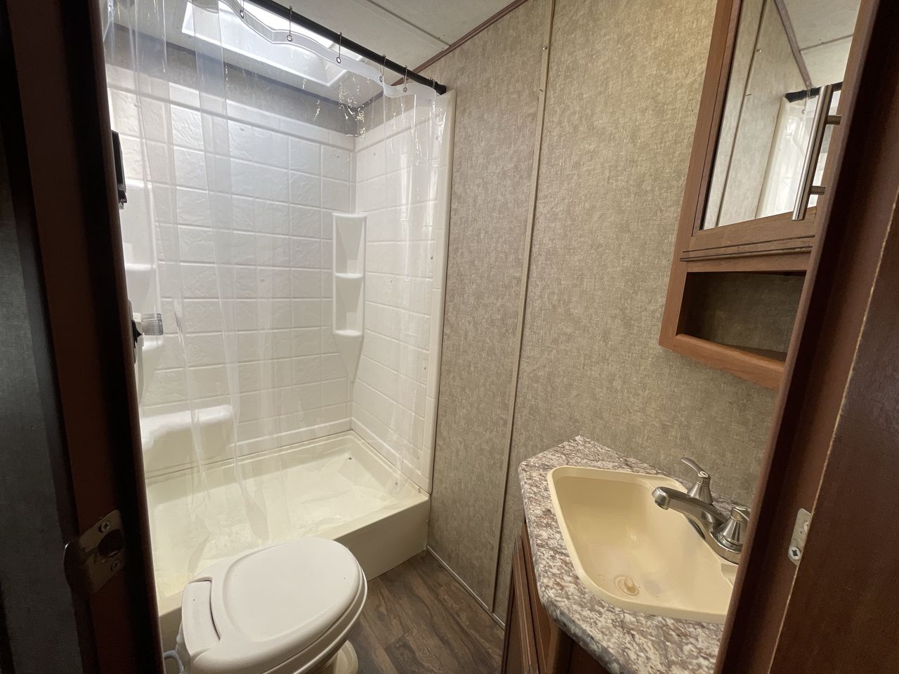 2018 PRIMETIME AVENGER 31DBS